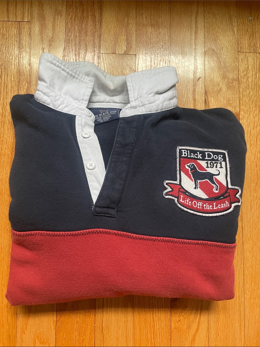 The Black Dog Navy & White Vintage Collar Rugby